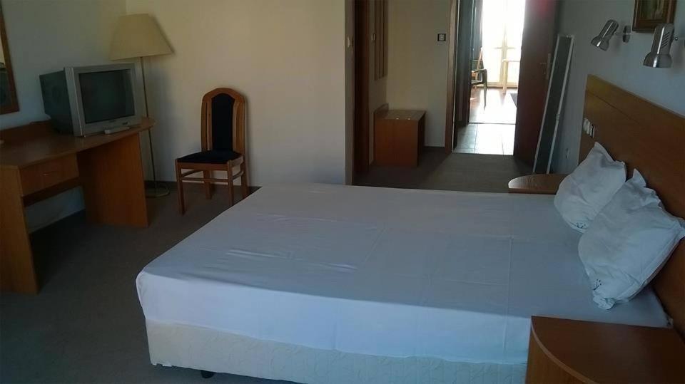 Hotel Veleka Черноморец Экстерьер фото